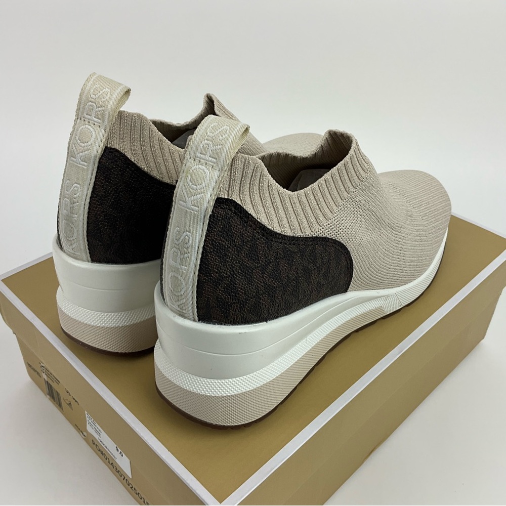 Michael Kors Women’s Mabel Slip On Trainer Pale Gold New in Box - Picture 5 of 10